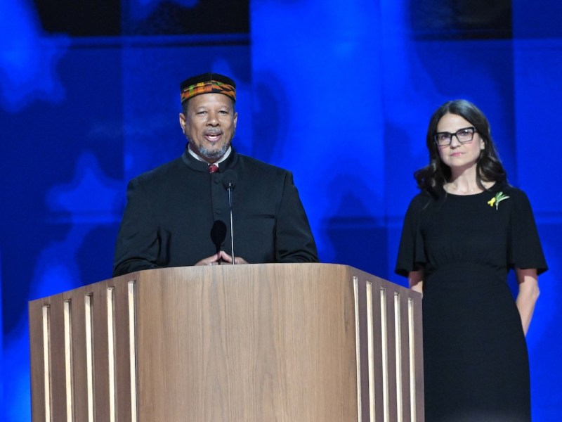 Imam Talib Shareef of Masjid Muhammad in Northwest D.C. delivered the invocation on Aug. 20 at the Democratic National Convention in Chicago. (Earl Gibson/The Washington Informer)