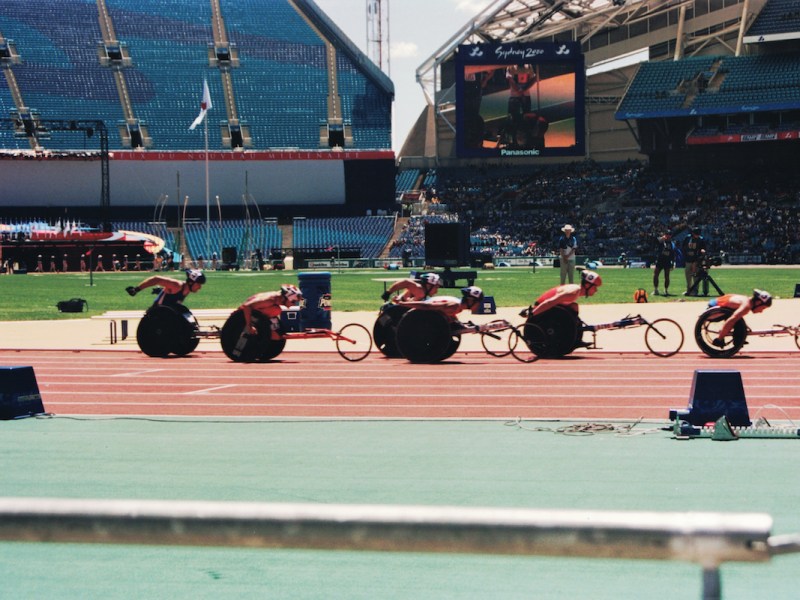 **FILE** Cyclists at the 2000 Summer Paralympics in Sydney (IFergo05, CC BY-SA 4.0 via Wikimedia Commons)