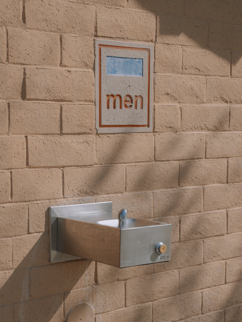 drinking fountain for men